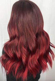 Shades Red Hair, Hot Red Hair Color, Warm Red Hair, Red Hair Color Shades, Red Hair Dye, Shades Of Red Hair