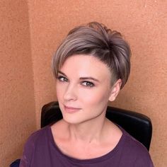 19 Very Short Haircuts for Women Trending in 2021 Very Short Haircuts For Women, Short Asymmetrical Hairstyles, Very Short Bangs, Shaved Pixie, Super Short Haircuts, Hair Cuts For Women, Funky Short Hair, Girls Short Haircuts, Very Short Haircuts