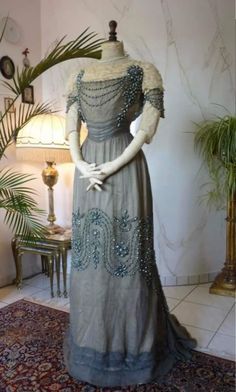 Historical Gowns, Reception Gown, Edwardian Dress, Silk Tulle, Old Dresses, Victorian Clothing