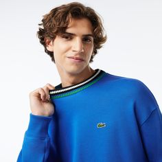 Inspired by sport, designed by Lacoste. Play with proportions in this loose, French-made sweatshirt. Made from super-comfortable premium fleece: luxe style, even in your down time. Monogram Hoodie, Lacoste France, Lacoste Sweatshirt, Flannel Sweatshirt, Man About Town, Unique Outfit, Luxe Style, Lacoste Men, Workout Sweatshirt