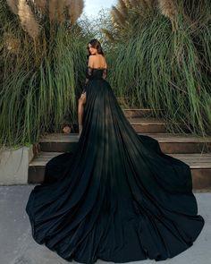 Black Long Sleeve Prom Dress, Halloween Wedding Dresses, Best Formal Dresses, Long Sleeve Prom, Poses Photography, Black Prom Dress, Perfect Prom Dress, Prom Dresses Online, 25th Birthday