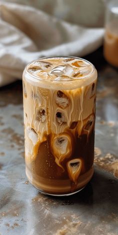 Caramel Hazelnut Iced Coffee [10 Minutes] - Chasety Hazelnut Iced Coffee, Caramel Hazelnut, Best Iced Coffee, Homemade Syrup, Coffee Obsession, Coffee Drink Recipes, Ice Coffee Recipe, Aesthetic Coffee, Starbucks Iced Coffee