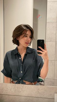 Top 50 Short Bob Hairstyles for Women in 2024 (Detailed Gallery + Video) | 50 Stunning Short Bob Hairstyles for Women Trending in 2024 | Aesthetic Women's Hairstyles & Haircut Inspo Bob Haircuts For Women Aesthetic, Short Layered French Bob, 90s Layered Bob Short, French Bob With Layers, Short Hair Mirror Selfie, Layered Bob Aesthetic, French Bob Short, Short French Bob With Fringe, Bob 90s Hair