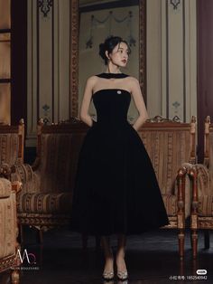 Korean Gowns Dresses Black, Mean Blvd Dress, Jisoo Dior Black Dress, Vogue Photoshoot, Mean Blvd, Velvet Midi Dress, Pretty Dress, Hot Dress, Modest Fashion Outfits