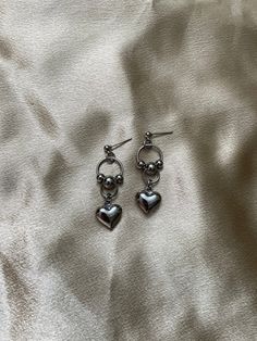 Handmade Stainless Steel Chainmail Earrings Twee Jewelry, Chain Mail Earrings, Chainmail Earrings, Black Heart Earrings, Locket Pendant Necklace, Dope Jewelry, Pretty Jewelry, Chain Mail, Victorian Jewelry