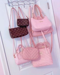 Pink Lifestyle Aesthetic, Pink Purse Outfit, Pink Purses, Botas Western, All Things Pink, Pink Bags, Pretty Pink Princess