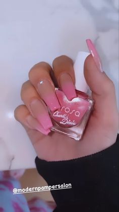 Charli Damelio Nails, Euphoria Nails, Rings Pink, Red Christmas Nails, Ombre Acrylic Nails, Inspired Nails, Cute Acrylic Nail Designs, Long Acrylic Nails Coffin, Long Acrylic