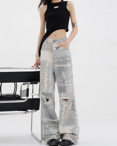 Wide pants with original newspaper pattern graphics printed on them.

It has a moderately relaxed feel, creating a mature atmosphere just by wearing it.

You can create a subculture street outfit with this one piece.
◾️Model
Height/Weight：166cm(65.3in)/44kg(97.0lb)
Fitting Size：S



Cm(inches)
Length
Waist
Hip


XS
100 (39.3)
60(23.6)
106(41.7)


S
102 (40.1)
64(25.2)
110(43.3)


M
104(40.9)
68(26.7)
114(44.8)


L
106(41.7)
72(28.3)
118(46.4)


XL
108(42.5)
76(29.9)
122(48) News Paper Print, Newspaper Pattern, One Piece Top, News Paper, Wide Pants, Street Outfit, Strike A Pose, Fur Jacket, Paper Print