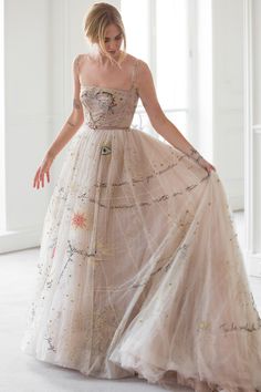 Dior Wedding, Couture Dior, Bride’s Mother, The Blonde Salad, Gaun Fashion, Couture Wedding Gowns, Fitted Wedding Dress, Couture Wedding