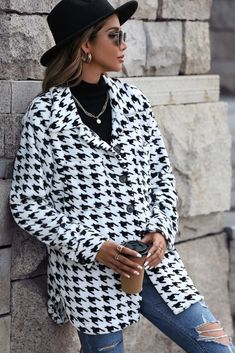 Button Up Outfit, Flannel Coat, Houndstooth Jacket, Sleeves Clothing, Weave Style, White Houndstooth, Casual Vest, Houndstooth Pattern, Winter Mode