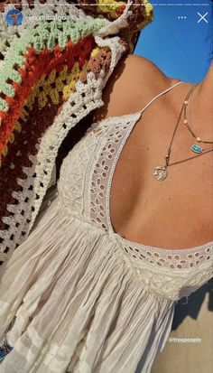 Costal Core Aesthetic, Greek Aesthetic Clothes, Cute Summer Tops Modest, Boho Beachy Outfits, Colorful Hippie Outfits, Spring Outfit School, Modern Hippie Outfits, Summer Outfits Alt