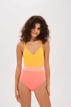 Flat Chested Fashion, Bright Swimsuit, Gamine Style, Plus Size Swim, 1 Piece Swimsuit, Vintage Swimsuits, Topshop Outfit, Colour Block