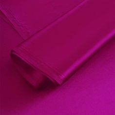 The fixed width is 114cm, and the length increases by 100cm each time you place an order. Material: 100% silk Weight: 128g/㎡ No elasticity Silk is characterized by strong comfort, good air permeability, resistance to dust and UV resistance. Tryptophan and tyrosine in silk protein can absorb ultraviolet light, so silk has good anti-ultraviolet function. Suitable for pajamas, eye masks, silk scarves, pillow cases, etc. How to tell if it is 100% silk? Take a small part of the fiber to ignite. When Solid Color Satin Silk Scarf, Burnt Hair, Ultraviolet Light, Eye Masks, Silk Charmeuse, Silk Material, Stretch Satin, Silk Crepe, Silk Scarves