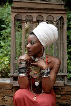 Concha Buika, que voz de mujer... African Head Wraps, Estilo Hippie, Bohol, Africa Fashion, African Beauty, African Inspired, African Women