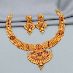 Beautiful yellow gold necklace set Gold Purity- 22k yellow Gold Length - 5 inches  (necklace) and 4 cm (earrings) approx  Width - 5 cm  (necklace) and 2.1 cm  (earrings) approx Weight - Necklace 23.36 grams and Earrings 7.16 grams approx Click here  https://morvijewels.etsy.com/    to get more discount and offers Happy to take wholesale bulk orders.  Please Note - We specialize in crafting exquisite gold handmade jewelry in 22k or 18k, available for purchase on our Etsy store. Each piece is meti 22k Gold Dual-tone Temple Jewelry, 22k Yellow Gold Bollywood Kundan Necklace, Dual-tone 22k Gold Jewelry Gift, Bollywood Style 22k Yellow Gold Kundan Necklace, 22k Gold Dual-tone Jewelry For Celebrations, 22k Yellow Gold Chandbali Kundan Necklace, 22k Yellow Gold Kundan Necklace For Puja, 22k Gold Bollywood Necklace As Gift, 22k Gold Chandbali Jewelry For Puja