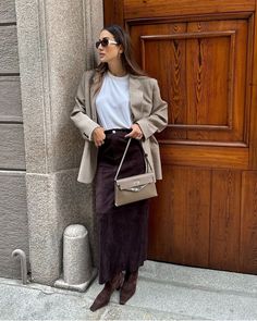 Tamara Kalinic, Detail Couture, Couture Details, Brown Boots, Date Night Outfit, Spring Outfit, Everyday Outfits, Trendy Fashion, Maxi Skirt