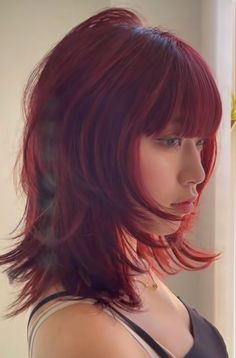 Asian Shag Haircut With Bangs, Short Layered Haircuts With Bangs Alt, Layer Haircut Short, Alternative Red Hair, Wolfcut With Bangs Medium, Shaggy Red Hair, Mullet Shag Haircut, Small Bangs Hair, Short Red Hair With Bangs