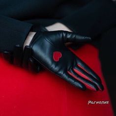 Leather Gloves Aesthetic, Gloves Aesthetic, Evening Gloves, Under Your Spell, Red Gloves, Black Leather Gloves, Black Gloves, Mode Inspo, Womens Gloves