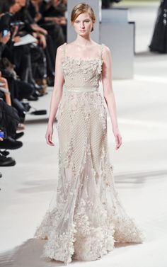 strap inspiration via elie saab. Elie Saab Haute Couture, Trendy Bride, Haute Couture Gowns, Elie Saab Spring, Dress Trendy, Elie Saab Couture, Events Ideas, Collection Couture, Spring Couture