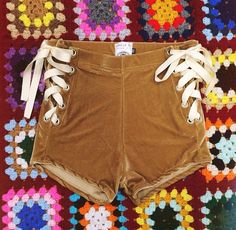 Outfits With Shorts, Specific Aesthetic, 1970s Costume, 70s Inspired Outfits, Boho Whimsical, Outfits Shorts, Oddly Specific, 60s 70s Fashion, 60s And 70s Fashion