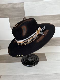 Goth Wide Brim Hat, Wanderer Hat, Custom Fedora, Cowboy Hat Design, White Fedora, Custom Cowboy Hats, Hat Inspiration, Black Cowboy Hat, Cowboy Aesthetic