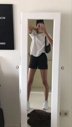 Comfy City Outfit Summer, Cotton Short Outfits, Loose Workout Outfits, Volleyball Shorts, Shorts Outfits, Ținută Casual, Sporty Outfits, 가을 패션