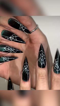 Spider Web Nails, Web Nails, Paznokcie Hello Kitty, Black Halloween Nails, Horror Nails, Holloween Nails, Witch Nails, Witchy Nails, Halloween Acrylic Nails