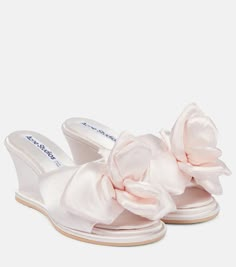 Floral Applique Satin Wedge Sandals in Pink - Acne Studios | Mytheresa High Gladiator Sandals, Low Heel Wedges, Mid Heel Sandals, Trending Sandals, Cute Heels, Swag Shoes, Gold Sandals, Floral Applique, Designer Sandals