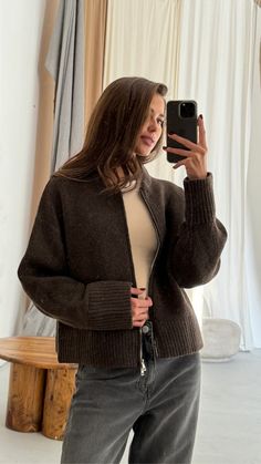 ZOEY ZIP CARDIGAN - DARK ESPRESSO Fall 2024 Cardigan, Timeless Fall Outfits, Dark Autumn Outfits, General Outfit, Timeless Fashion Pieces, Cashmere Travel Wrap, Zip Up Cardigan, Zip Cardigan, Paris Outfits