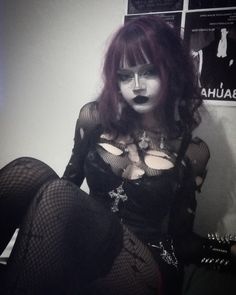 Don't repost without credits! Goth Core, Vintage Goth, Romantic Goth, Goth Makeup