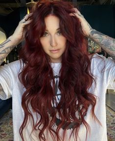 Red With Purple Undertone, Red Hair For Green Eyes, Cowboy Copper Hair With Dark Roots, Red Hair Color Pale Skin, Dark Red Hair Green Eyes, Hair For Cool Skin Tone, Cold Red Hair, Copper Hair Pale Skin, Cool Tone Red Hair