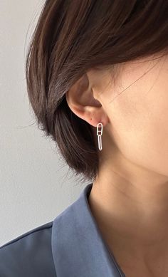 We are loving the sculptural simplicity of our anchor link post earrings Modern & minimalistic, our anchor link earring is so versatile & easy to wear.  Wear on its own for classically styled look or style with mixed necklaces for statement layered look - https://bit.ly/3pgl62o Sterling Silver approx. 1" ♥Shipping♥✈  It will take approx. 3-5 business days to US, and 1 - 2 weeks to all of the countries. All orders would be shipped it out within 1 to 2 business days. ♥GREETINGS♥ If you are buying gifts for someone and have them mailed to the person directly, we are always happy to add a personal greeting for you, simply leave a message to us at checkout. Mixed Necklaces, Anchor Earrings, Link Earrings, We Are Love, Modern Earrings, Layered Look, Buying Gifts, Jewelry Earrings Studs, Post Earrings