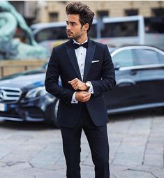 Pose Ideas For Men, Royal Tuxedo, Coat Pant For Men, Suits For Guys, Men Fashion Outfits, Mens Formalwear, Prom For Guys, Outdoor Portrait