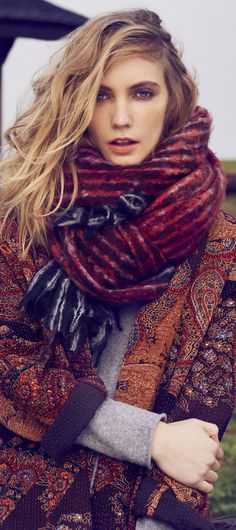 Latest Fashion Trend - 4 Tips for Wearing Gray for Fall & Winter Without Looking Dull - Colors That Look Good With Gray How To Wear A Scarf, 2015 Trends, Fashion For Women Over 40, Fashion Tips For Women, Autumn Outfit, Fashion Over 40, Bohemian Clothes, Womens Fashion Trends