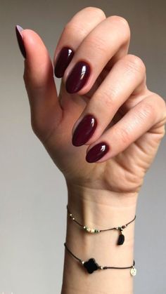 Discover how red nails transformed my life and led me to meet the man of my dreams! From bold wine nails and chic red gel nails to subtle soft nails, I found the perfect look. Whether it's dark red nails or elegant maroon nail designs, each shade made me feel irresistible. Get inspired by nagel inspo for everything from casual nails to glamorous red acrylic nails. Let’s not forget the fun twist of Kutek Disney—because chic can also be playful! Wine Color Almond Nails, Burgundy Almond Nails Short, Moody Almond Nails, Fall Red Almond Nails, Red Gel Nails Almond, Gel Almond Nails Ideas, Almond Outfit, Maroon Almond Nails, Dark Almond Nails