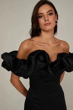 Features Romantic yet dramatic is how we love to describe this satin dress. It's cut from a lustrous luxurious heavyweight duchess satin and cleverly panelled to create that perfect liquid hourglass shape. The oversized ruffles to the shoulders add drama yet it sits sexily in an off shoulder cut. Size Chart Bust(cm) Waist(cm) Hip(cm) S 84-88 60-64 86-90 M 88-92 64-68 90-94 L 92-96 68-72 94-98 XL 96-100 72-76 98-102 Satin Black Dress, Flower Party Dress, Evening Mini Dresses, Ruffle Flower, Duchess Satin, Cutout Maxi Dress, Half Skirt, Estilo Chic, Backless Mini Dress