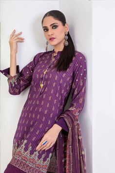 Bonanza Satrangi Sst223p40 Purple Eid Prints 2022 Original brand suit fabric and photography lite diffrance in actual print. Elegant Purple Printed Lawn Suit, Purple Cotton Sets With Printed Motifs, Elegant Purple Cotton Lawn Suit, Purple Long Sleeve Sets With Printed Motifs, Purple Cotton Lawn Suit With Printed Motifs, Purple Cotton Lawn Suit With Long Sleeves, Unstitched Printed Lawn Suit For Work, Fitted Cotton Lawn Suit In Purple, Patterned Cotton Sets For Workwear