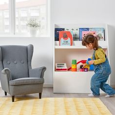 BERGIG Book display with storage, white - IKEA Toy Organizer Ikea, Kids Storage Furniture, Kids Playroom Furniture, Clutter Free Home, Kid Toy Storage, Playroom Furniture, Ikea Family, Hus Inspiration, Book Display