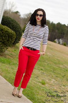 Red Pants Outfit Spring, Red Pants Outfit Street Style, Red Pants Outfit Work, Pants Outfit Dressy, Red Jeans Outfit, Pants Outfit Work, Outfit Work