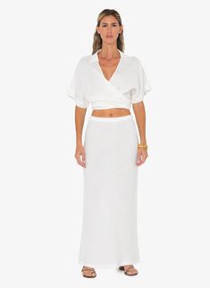 Fabric: 100% Linen Maxi length Elastic waistband Relaxed Fit Pull-on silhouette Wash cold gentle cycle Made in the USA of imported materials Model is 5'9" and wearing a size small Signature Style, Made In The Usa, Matching Sets, Jumpsuit Dress, Dress Skirt, Jumpsuit, Relaxed Fit, Elastic, Skirt