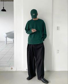 Heaven Core, Street Fashion Male, Chinese Street Fashion, Shen Yuan, Pantone Black, Guys Fits, Masc Outfits, Outfit Inspired, Green Street