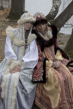 Russian Outfit Traditional, Traditional Scandinavian Clothing, Slavic Traditional Clothes, Russian Royalty Fashion, European Traditional Clothing, Traditional French Clothing, Traditional Russian Clothing, Russian Traditional Dress, Slavic Fashion