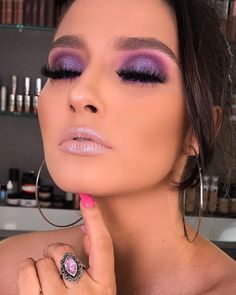 Makeup Ojos, Wedding Day Makeup, Purple Eyeshadow, Colorful Eye Makeup, Purple Eyes, Perfect Makeup