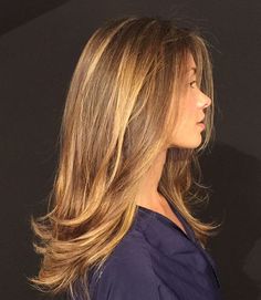 Light Caramel Hair, Honey Brown Hair Color, Hair Color Pictures, Honey Blonde Hair Color, Honey Hair Color, Hair Color Caramel, Caramel Hair, Honey Blonde Hair