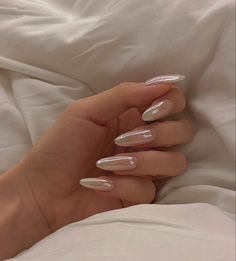 Moonlight Fairy, Nails Pearl, Nail Lengths, Pink Minimalist, Hello Nails, Classic Nails, Pearl Nails, Soft Nails