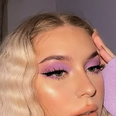 Teknik Makeup, Maquillage Yeux Cut Crease, Purple Eye Makeup, Purple Eyeshadow, Edgy Makeup