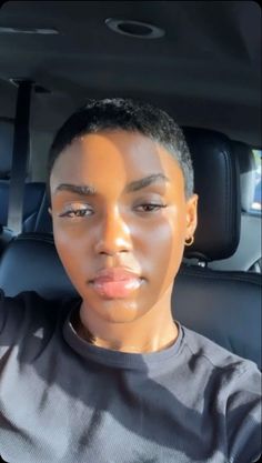 Black Women Very Short Natural Hairstyles, Low Natural Haircut Black Women, Low Pixie Haircut Black Women, Black Women Buzzcut, Shaved Head Black Women, Super Short Pixie For Black Women, Buzz Cut Black Women, 90s Pixie Cut Black Women, Bald Hairstyles