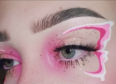 Makeup Ideas Colorful Creative, Crazy Eyeliner, Heart Eye Makeup, Cool Eyeliner, Indie Makeup, Cute Eye Makeup, Kawaii Makeup