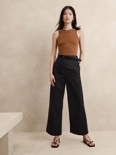 Oceanside Wide-Leg Cropped Pant | Banana Republic Black Linen Wide Leg Pants, Wide Leg Pants Outfit, Linen Wide Leg Pants, Spring Travel, Travel Outfits, Wide Leg Cropped Pants, Wide Leg Linen Pants, Everyday Outfit, Work Clothes