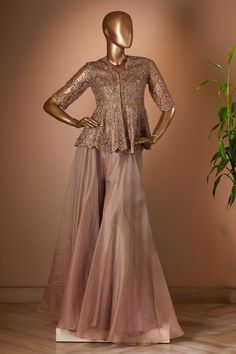 Indian Ware Dresses, Frock With Plazo Design, Fancy Indian Outfits, Pant And Top Outfit Wedding, Aza Fashion Outfits 2023, Dress Idea For Wedding, Short Frock With Plazo, Frock With Plazo, Indowestern Outfits Women